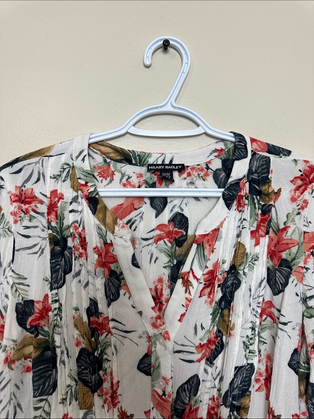Hilary Radley Floral Tunic Top Size M Rayon Roll Sleeve Blouse - Picture 3 of 6